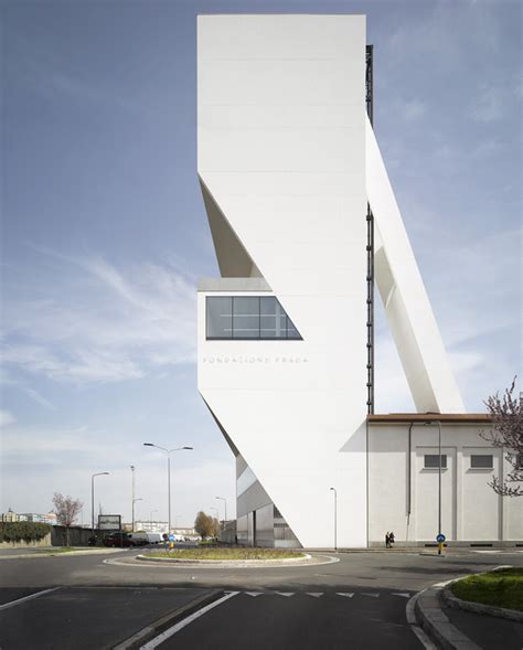 la torre fondazione prada ascensore|Fondazione Prada Tower, Milan .